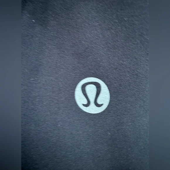 Lululemon rain coat/trench - 19” ptp - Picture 9 of 9